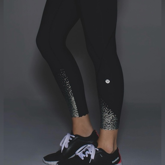 Lululemon Tight Stuff High-Rise Tights Black. Reflective Detail on Legs. NWOT!! - Picture 1 of 8